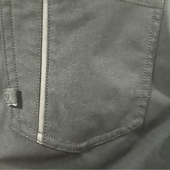 Lululemon utility low rise straight cut pants size 4 - Picture 3 of 6